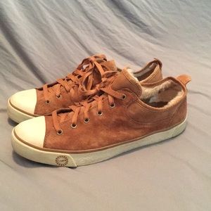 UGG Australia Evera Lace up Oxford Sneaker